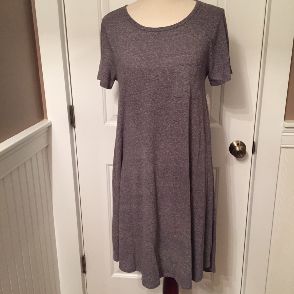 NEW LULAROE LLR DRESS CARLY GRAY ASYMMETRICAL SHORT SLEEVE Size S NWT